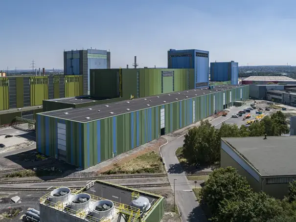 Ob in der Bau- oder Automobilindustrie: thyssenkrupp Steel bietet standardisierte und verifizierte Umweltdaten zu Stahlprodukten. Ob in der Bau- oder Automobilindustrie: thyssenkrupp Steel bietet standardisierte und verifizierte Umweltdaten zu Stahlprodukten.