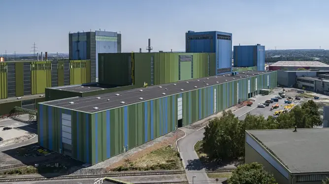 DIe moderne Feuerbeschichtungsanlage 10 in Dortmund