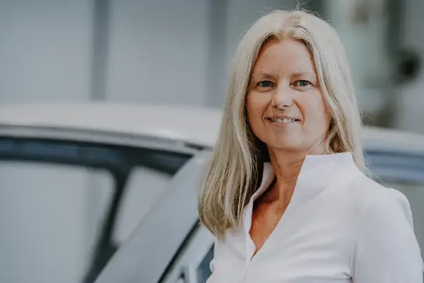 Optimierte Produkte durch praxisnahe Forschung: Melanie Dinter, Vertriebsingenieurin bei thyssenkrupp Steel, schätzt die Zusammenarbeit mit Kirchhoff Automotive Optimierte Produkte durch praxisnahe Forschung: Melanie Dinter, Vertriebsingenieurin bei thyssenkrupp Steel, schätzt die Zusammenarbeit mit Kirchhoff Automotive