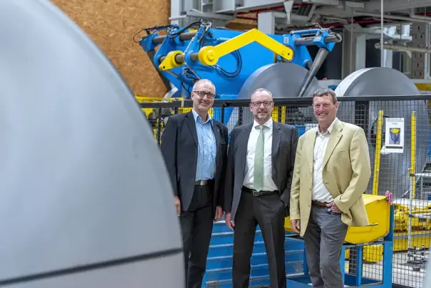 Trio of experts: Roger Hannig from thyssenkrupp Steel, Sascha Zimmermann, Sales Manager at Flachstahl Werl, and Steffen Jaekel, team leader for development at Hettich (from l.) Trio of experts: Roger Hannig from thyssenkrupp Steel, Sascha Zimmermann, Sales Manager at Flachstahl Werl, and Steffen Jaekel, team leader for development at Hettich (from l.)