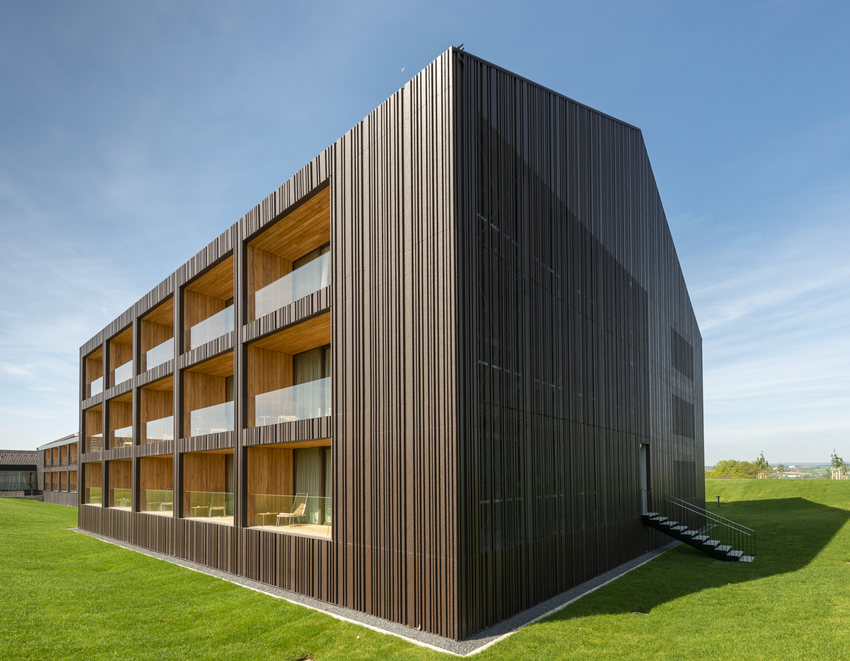 Facades with pladur® Relief Icecrystal | thyssenkrupp Steel