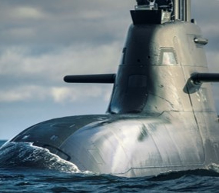Frontansicht eines U-Boots im Wasser – aus dem Geschäftsbereich thyssenkrupp Marine Systems. Frontansicht eines U-Boots im Wasser – aus dem Geschäftsbereich thyssenkrupp Marine Systems.