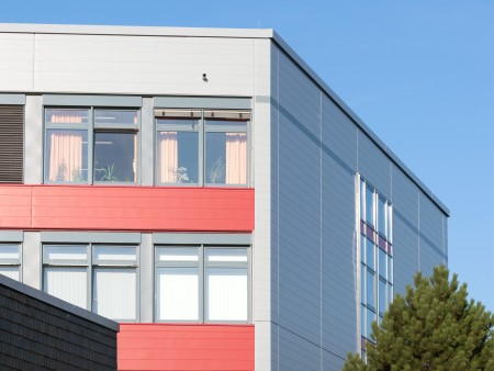 Renovation of Kuniberg Vocational School: facade as technical challenge, three-part substructure with pladur® as the  Renovation of Kuniberg Vocational School: facade as technical challenge, three-part substructure with pladur® as the
