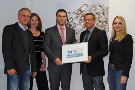 Ausbildung mit TÜV-Plakette