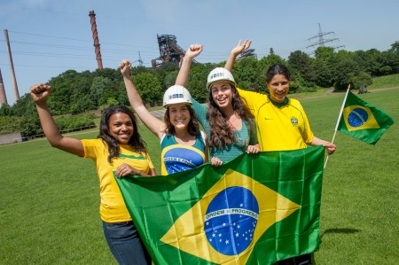 Brasilianer bei ThyssenKrupp Steel Europe fiebern der Fußball-WM entgegen