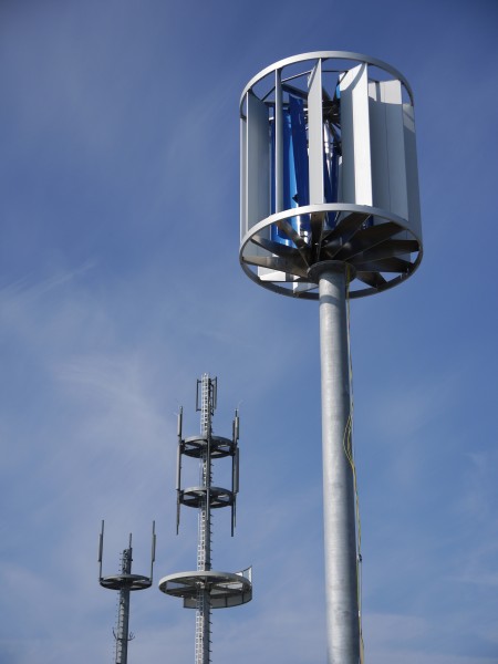 WM-Quartier der deutschen Nationalmannschaft: ThyssenKrupp Steel Europe und Europoles lieferten Material für Kleinwindkraftanlagen im brasilianischen Trainingslager