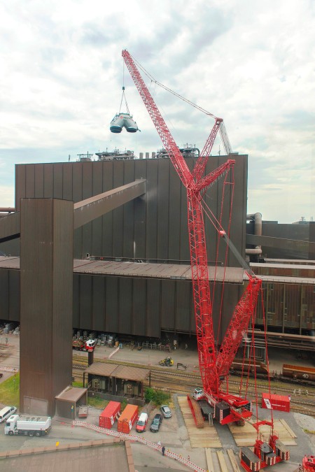 ThyssenKrupp Steel Europe modernizing converter plant and waste heat boiler in Duisburg-Bruckhausen – Spectacular lifting operation with special crane