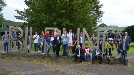 18 junge Spanier haben in Duisburg begonnen 