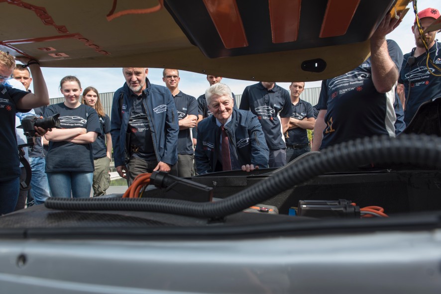 Blick unter die Haube des ThyssenKrupp SunRisers Blick unter die Haube des ThyssenKrupp SunRisers