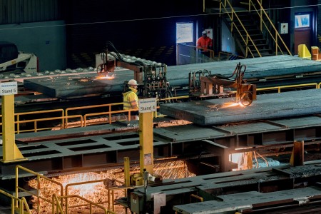 Inbetriebnahme: Die beiden thyssenkrupp-Geschäftsbereiche Millservices & Systems sowie Steel Europe haben ihre Zusammenarbeit im Duisburger Werk weiter ausgebaut. Inbetriebnahme: Die beiden thyssenkrupp-Geschäftsbereiche Millservices & Systems sowie Steel Europe haben ihre Zusammenarbeit im Duisburger Werk weiter ausgebaut.