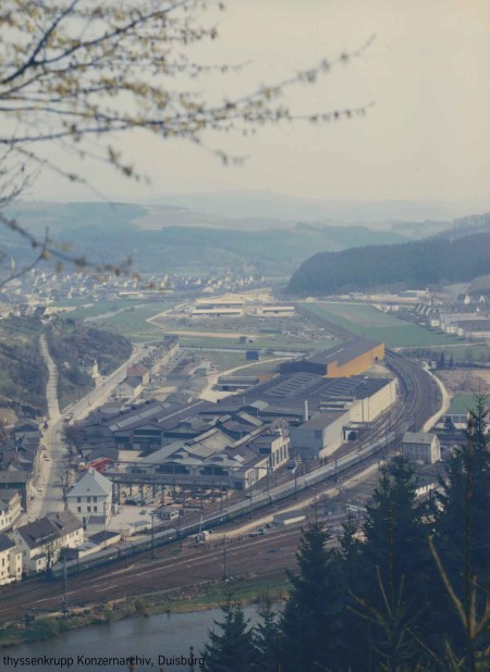 Vor 150 Jahren ging am Zusammenfluss von Bigge und Lenne ein dampfkraftbetriebenes Walzwerk in Betrieb. Heute befindet sich dort ein hochmoderner Stahlverarbeitungsstandort von thyssenkrupp. 