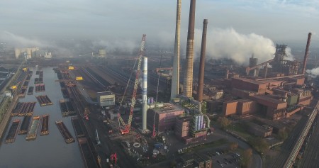 Für die Umweltsituation in Duisburg ist die jetzt erfolgte Inbetriebnahme der Tuchfilteranlage, der weltweit modernsten und größten für die Sintererzeugung, ein wesentlicher Fortschritt. Für die Umweltsituation in Duisburg ist die jetzt erfolgte Inbetriebnahme der Tuchfilteranlage, der weltweit modernsten und größten für die Sintererzeugung, ein wesentlicher Fortschritt.