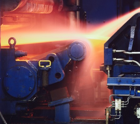 A thyssenkrupp anniversary in Duisburg: the casting-rolling mill turns 20