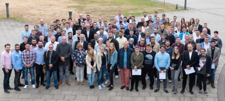 125 Auszubildende bestanden ihre Abschlussprüfung beim Stahlhersteller