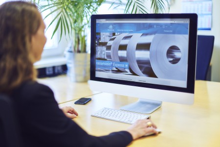 Now 14 instead of 16 days. rasselstein® Express even faster. Now 14 instead of 16 days. rasselstein® Express even faster.