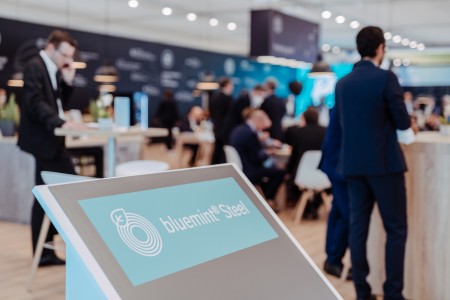 Basiswerkstoff für die Energiewende: bluemint® Steel, der hochwertige Flachstahl mit reduzierter CO2-Intensität von thyssenkrupp Steel, verbessert nun auch die CO2-Bilanz von Stahlprodukten deutlich 