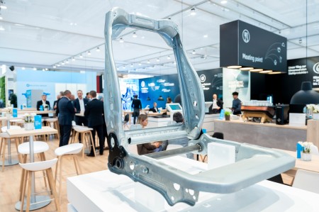 Moderne Fahrzeugsitze sollen leicht und crashsicher sein, nur wenig Bauraum beanspruchen, sich kostengünstig produzieren lassen – und das ohne Einschränkungen beim Komfort. Näheres dazu und zu vielen anderen Themen präsentiert thyssenkrupp Steel vom 7. bis 10. November 2023 auf der Blechexpo 2023 in Stuttgart in Halle 10, Stand 10406.