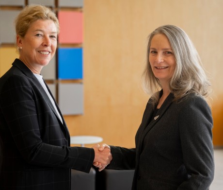 Dr. Heike Denecke-Arnold und Gretta Stephens