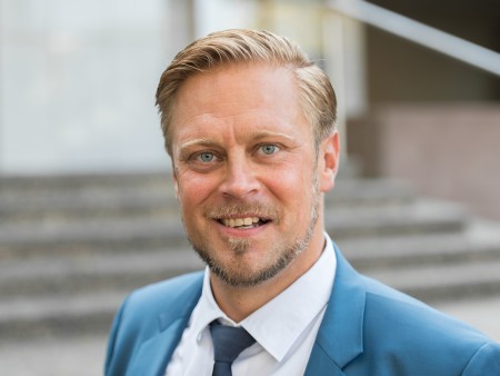 Interview with experts: Axel Pohl tells us which industries have the greatest use for for pladur® products and talks about the most popular colors and patterns. Interview with experts: Axel Pohl tells us which industries have the greatest use for for pladur® products and talks about the most popular colors and patterns.