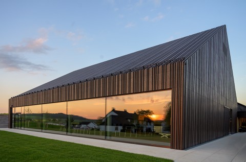 The luxury hotel Öschberhof: an example of a building project in multistory construction with pladur® Relief Icecrystal − and a design of the architectural office Allmann Sattler Wappner Architekten.  The luxury hotel Öschberhof: an example of a building project in multistory construction with pladur® Relief Icecrystal − and a design of the architectural office Allmann Sattler Wappner Architekten.