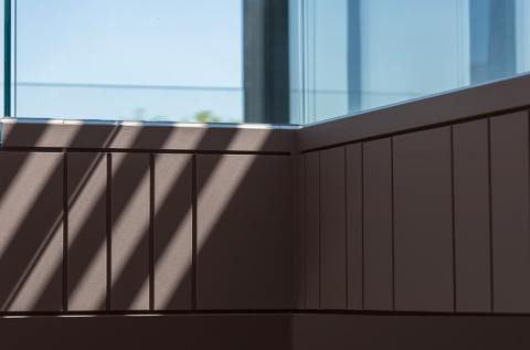 The customer deliberately chose our sustainable premium product for the facade: pladur® Wrinkle. The customer deliberately chose our sustainable premium product for the facade: pladur® Wrinkle.