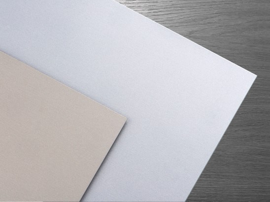 pladur® Smooth Plus − das ist eine Vielzahl an Variationsmöglichkeiten mit einem Plus an Beständigkeit für die Außenverkleidung von Hausgeräten. pladur® Smooth Plus − das ist eine Vielzahl an Variationsmöglichkeiten mit einem Plus an Beständigkeit für die Außenverkleidung von Hausgeräten.