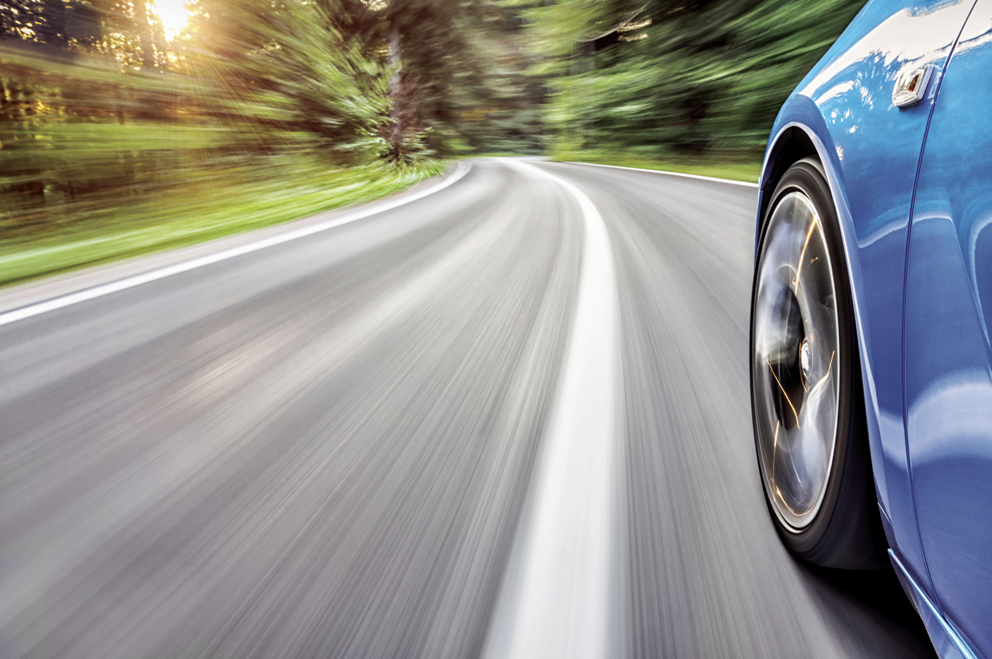 Microalloyed and highly ductile microalloyed steel for the automotive