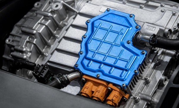 View of a motor with a bondal inverter cover