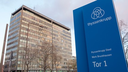 Sonnenuntergang über Hochöfen