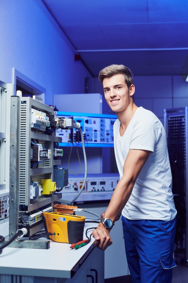 Elektroniker für Betriebstechnik (m/w/d) Elektroniker für Betriebstechnik (m/w/d)